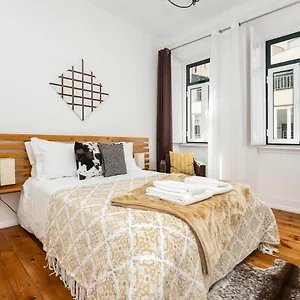 Rustic M2 R1 - Amazing Double With Shared Bathroom , Lisboa Portugal