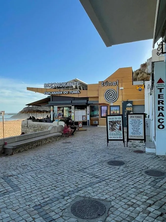 Pedro Samora Albufeira Hostel